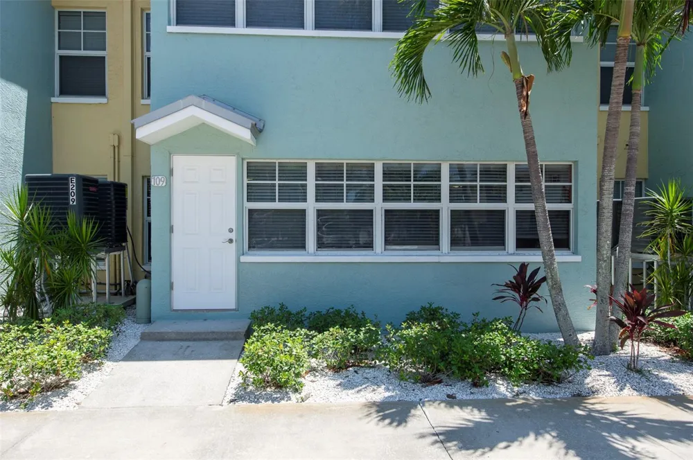 19417 GULF BOULEVARD #E109 Indian Rocks Beach, FL 33785