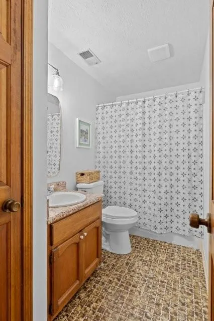 3 Stonehaven Drive Newnan, GA 30265