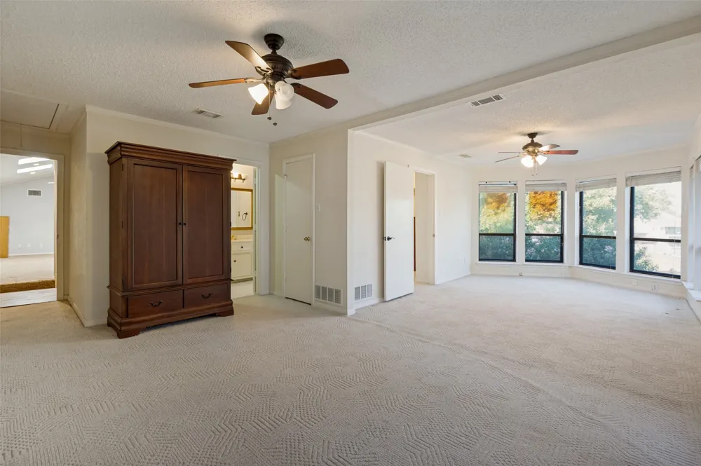 9 Country Lake Drive Carrollton, TX 75006