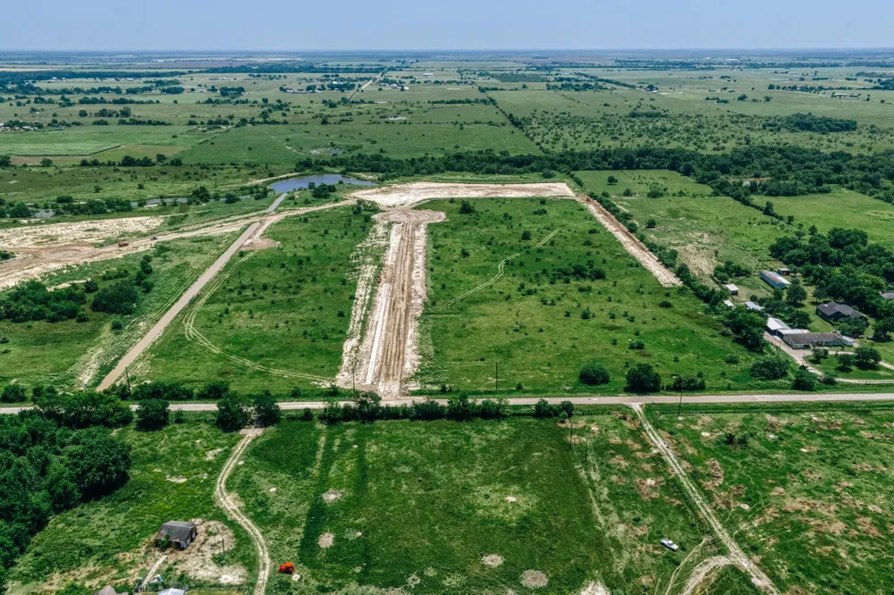 1008 Mustang Crossing Drive Waller, TX 77484