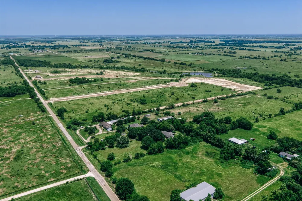 1008 Mustang Crossing Drive Waller, TX 77484