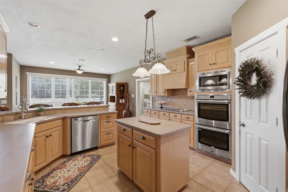11430 Long Trussel Road Bryan, TX 77808