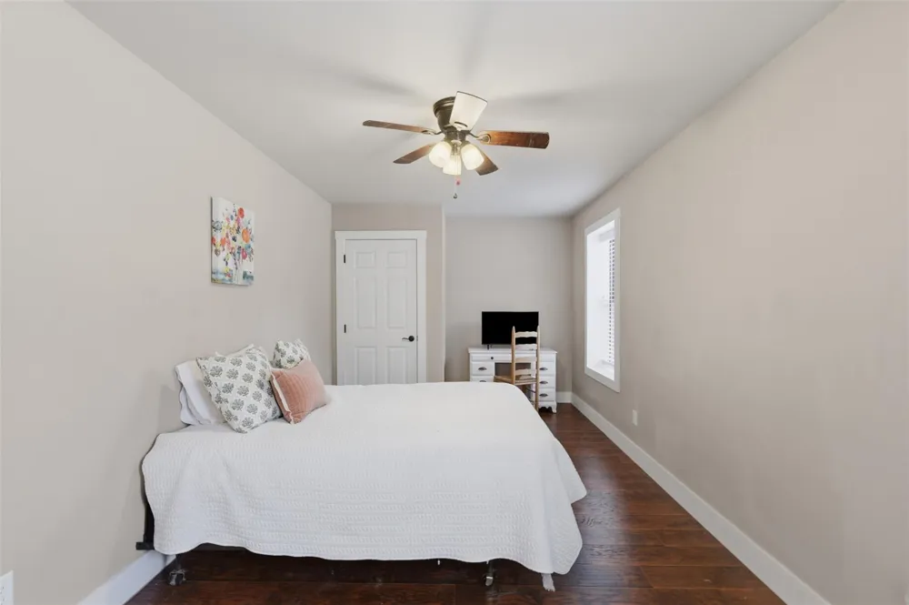 11430 Long Trussel Road Bryan, TX 77808