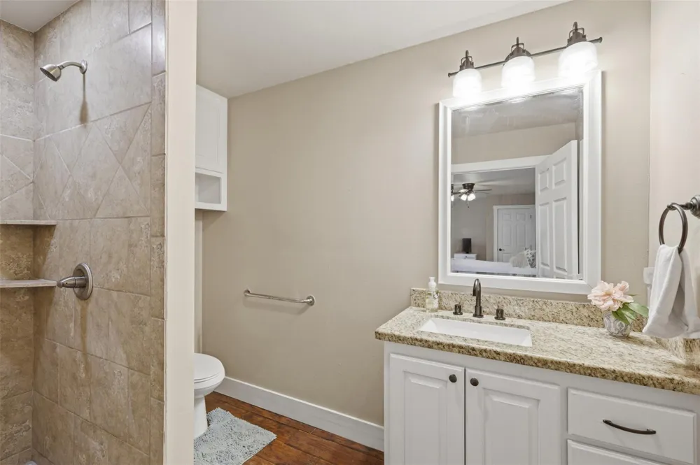 11430 Long Trussel Road Bryan, TX 77808