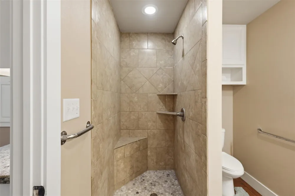 11430 Long Trussel Road Bryan, TX 77808
