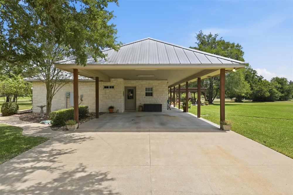 11430 Long Trussel Road Bryan, TX 77808