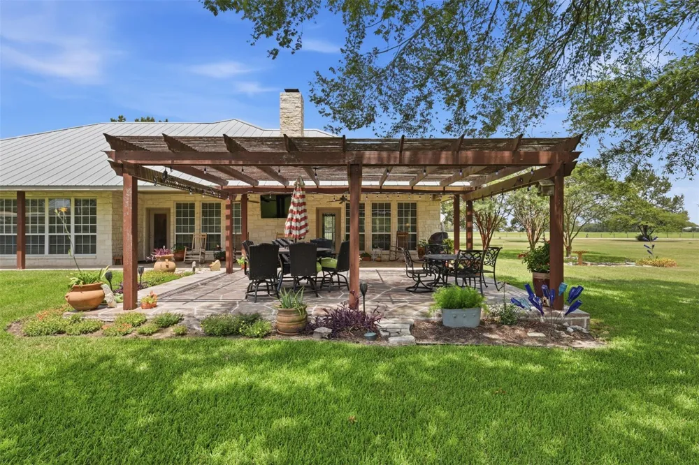 11430 Long Trussel Road Bryan, TX 77808