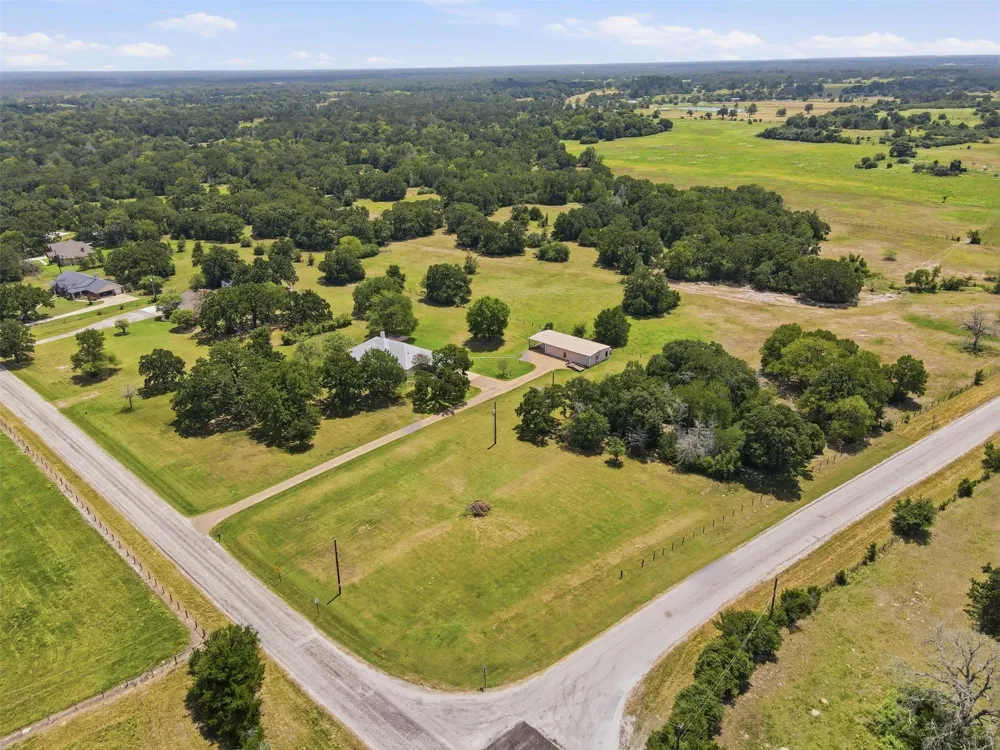 11430 Long Trussel Road Bryan, TX 77808