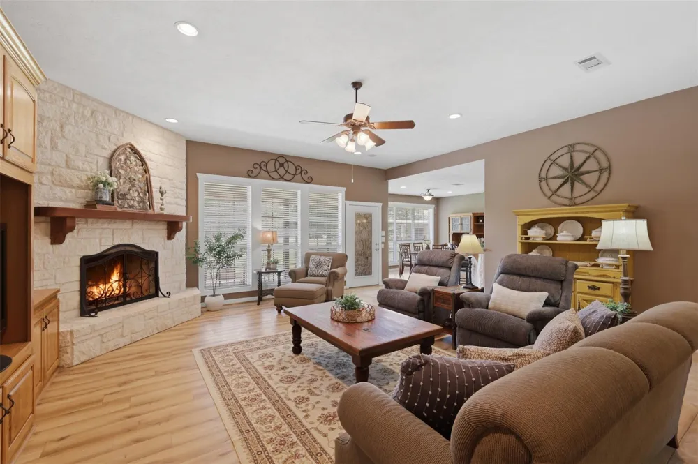 11430 Long Trussel Road Bryan, TX 77808