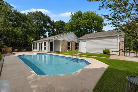 69 Wind Whisper Court