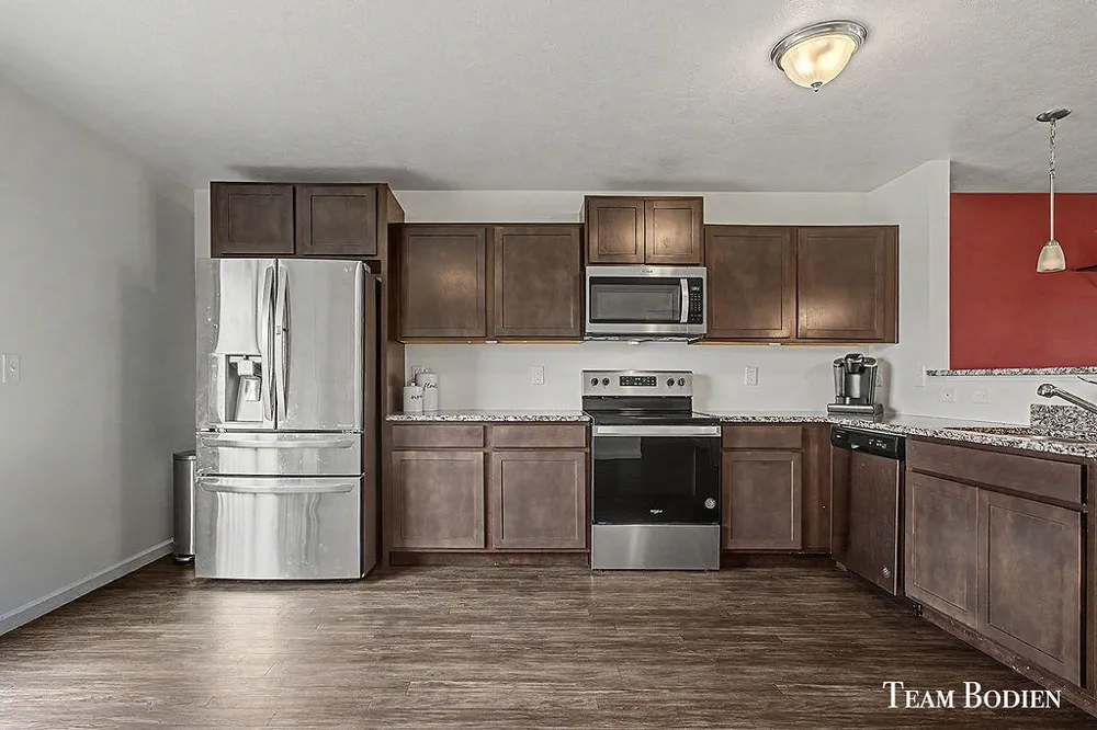 402 Oak Hill Court Middleville, MI 49333