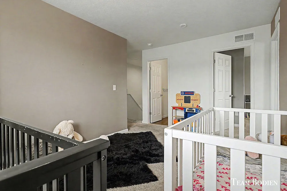 402 Oak Hill Court Middleville, MI 49333