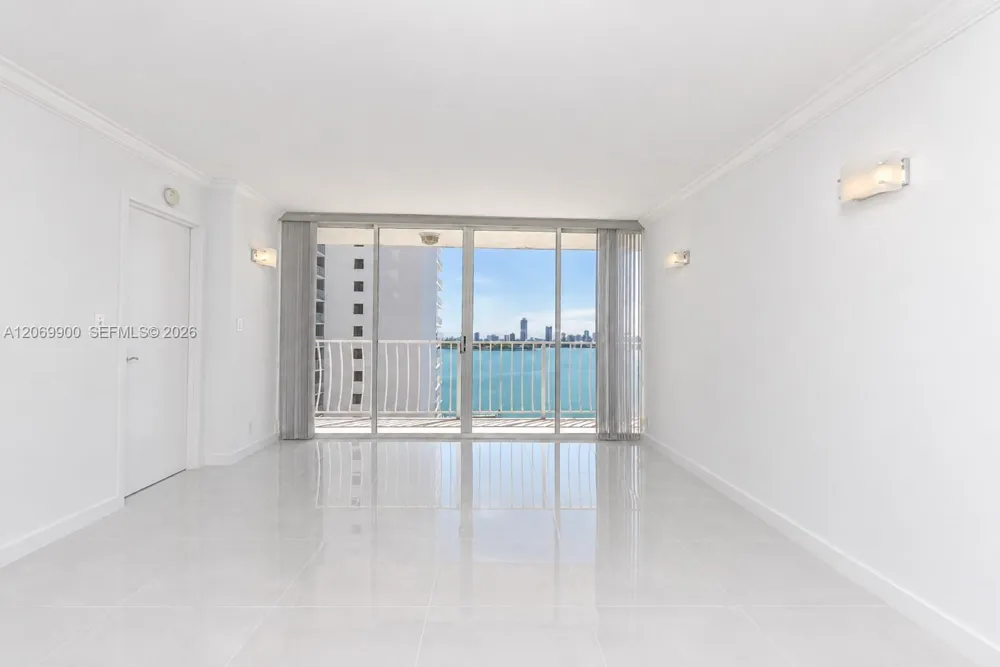 7601 E Treasure Dr #1509 North Bay Village, FL 33141