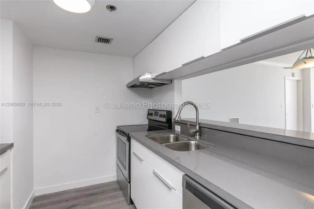 7601 E Treasure Dr #1509 North Bay Village, FL 33141