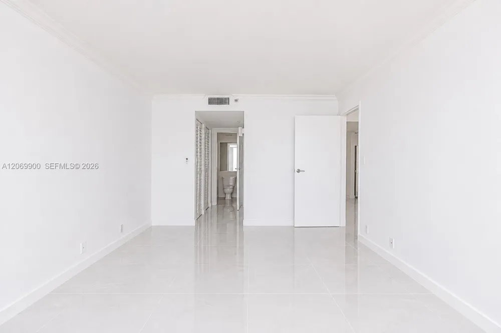 7601 E Treasure Dr #1509 North Bay Village, FL 33141