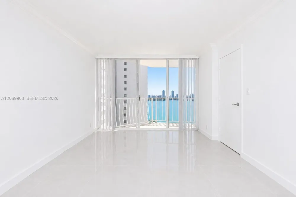 7601 E Treasure Dr #1509 North Bay Village, FL 33141
