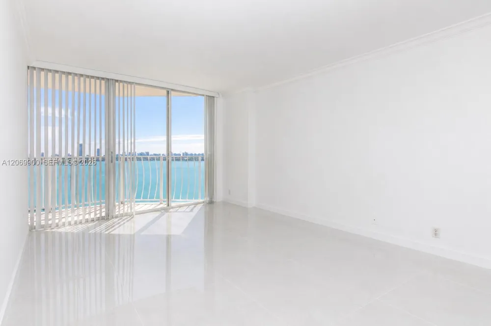 7601 E Treasure Dr #1509 North Bay Village, FL 33141