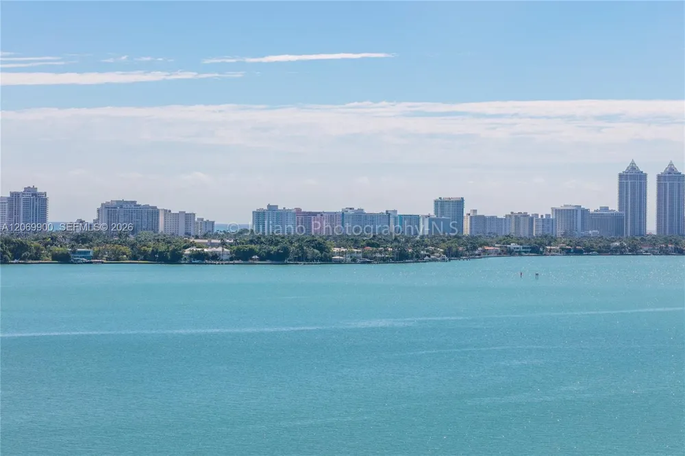 7601 E Treasure Dr #1509 North Bay Village, FL 33141