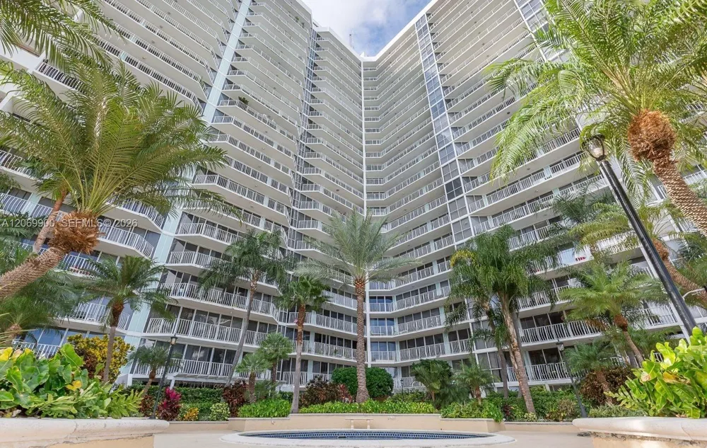 7601 E Treasure Dr #1509 North Bay Village, FL 33141