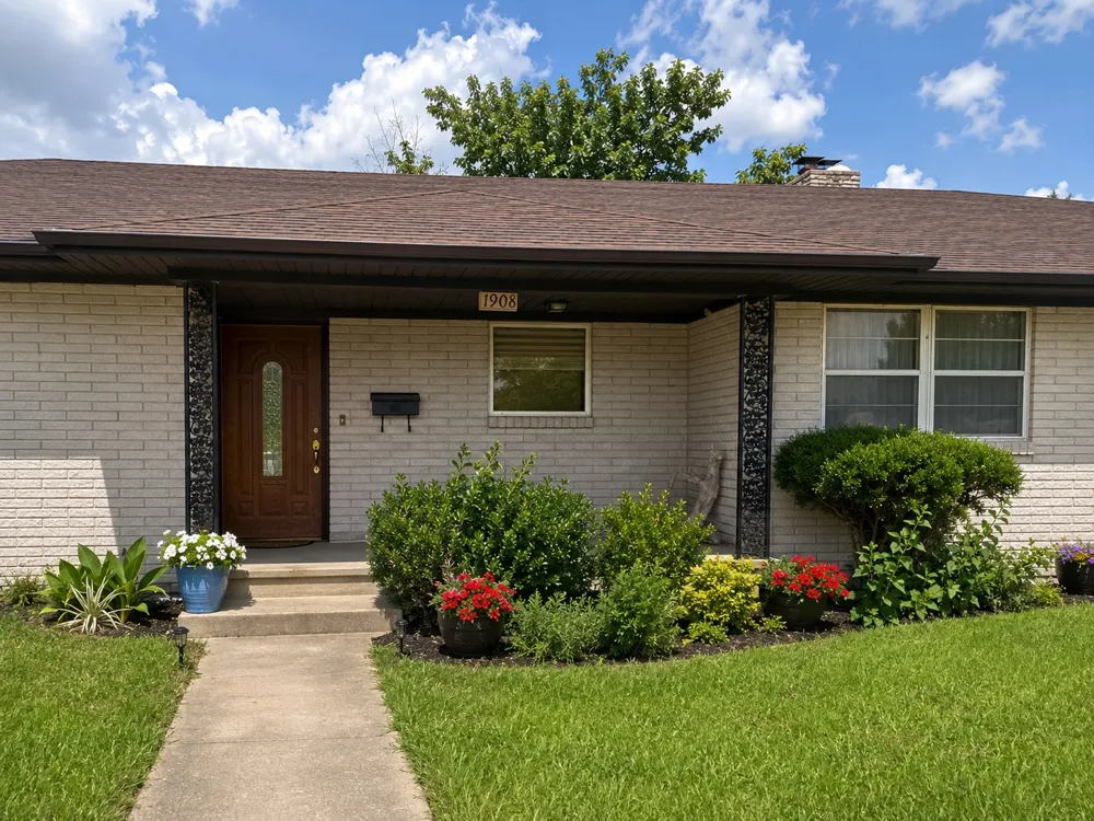 1908 Lakeview Drive Sulphur, OK 73086