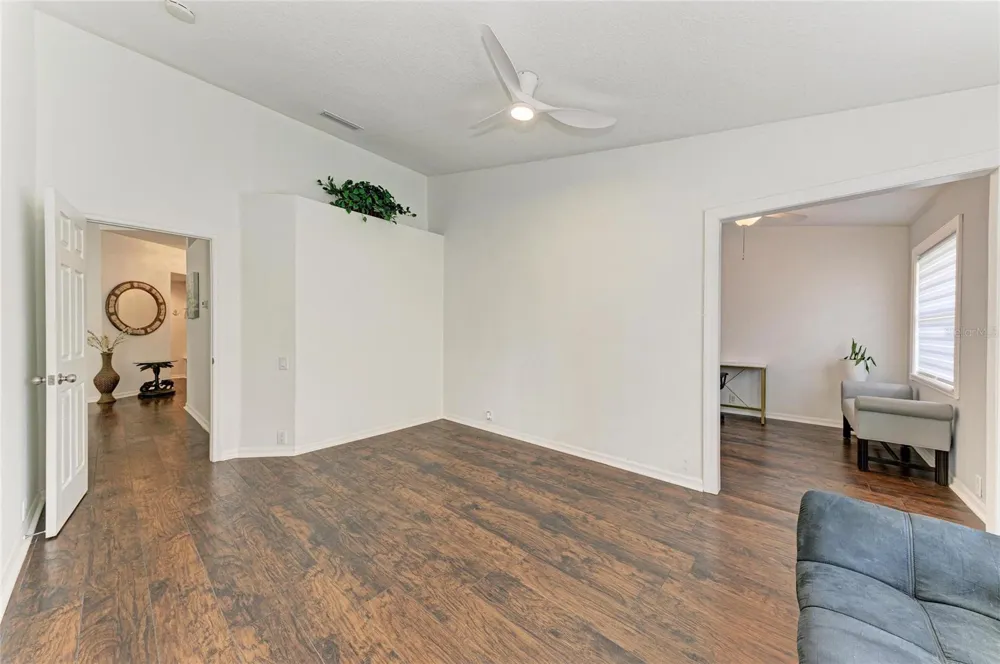 4907 KILTY COURT E Bradenton, FL 34203