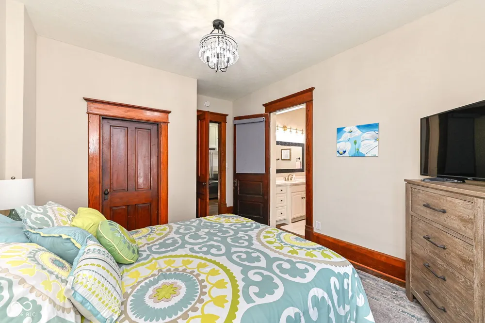 232 E State Street Pendleton, IN 46064