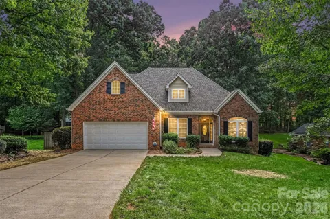 1928 Twin Ponds Drive
