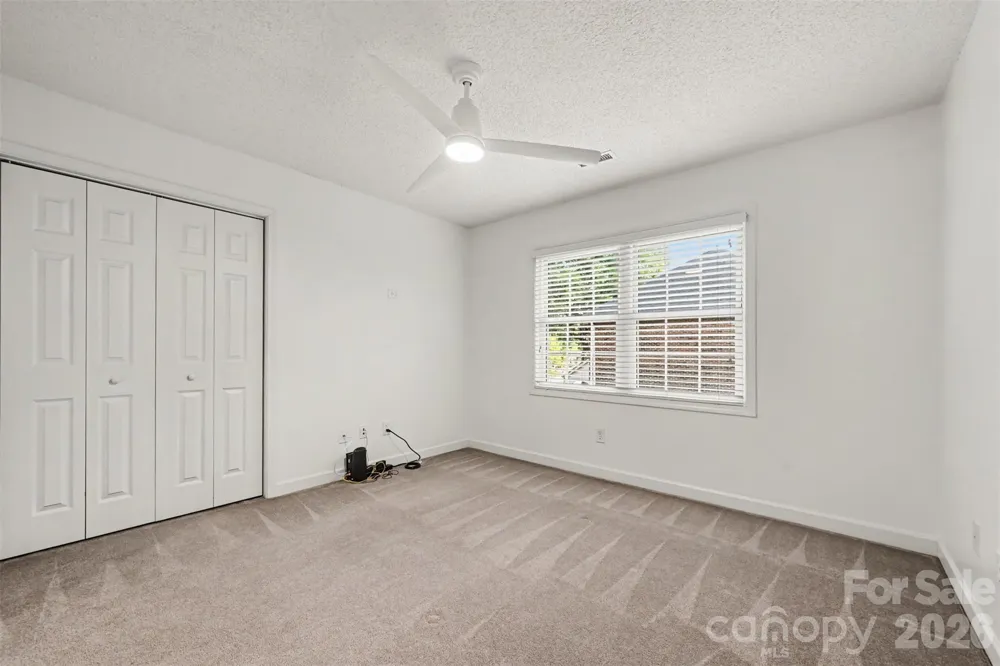 1928 Twin Ponds Drive Hickory, NC 28602