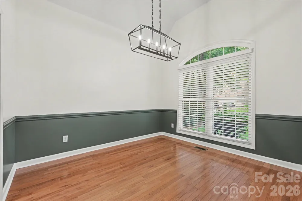 1928 Twin Ponds Drive Hickory, NC 28602
