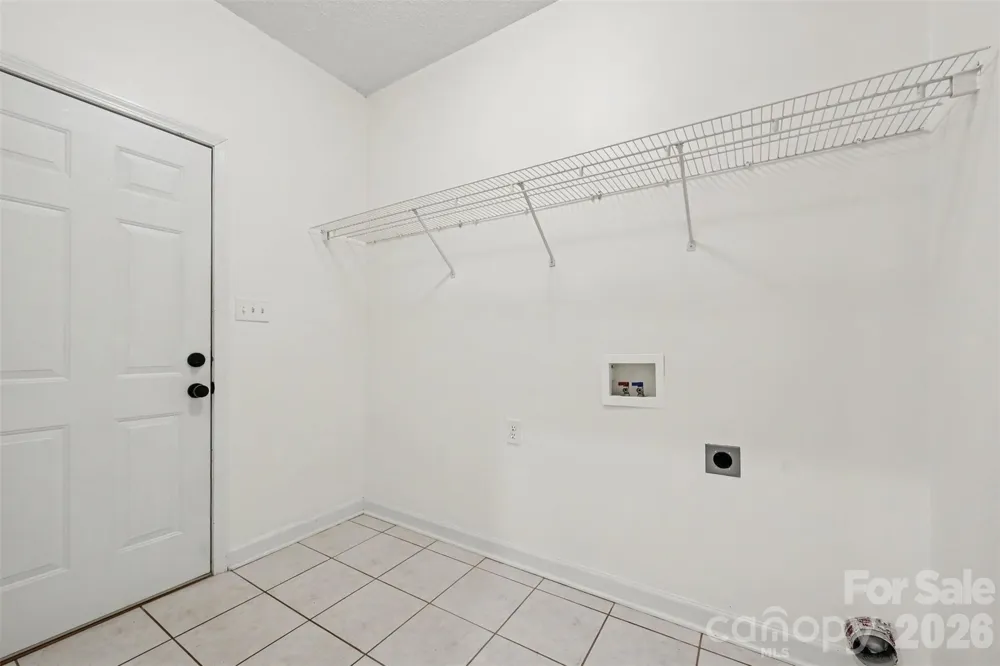 1928 Twin Ponds Drive Hickory, NC 28602