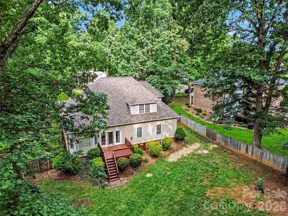 1928 Twin Ponds Drive Hickory, NC 28602