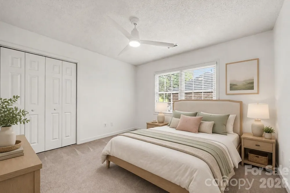 1928 Twin Ponds Drive Hickory, NC 28602