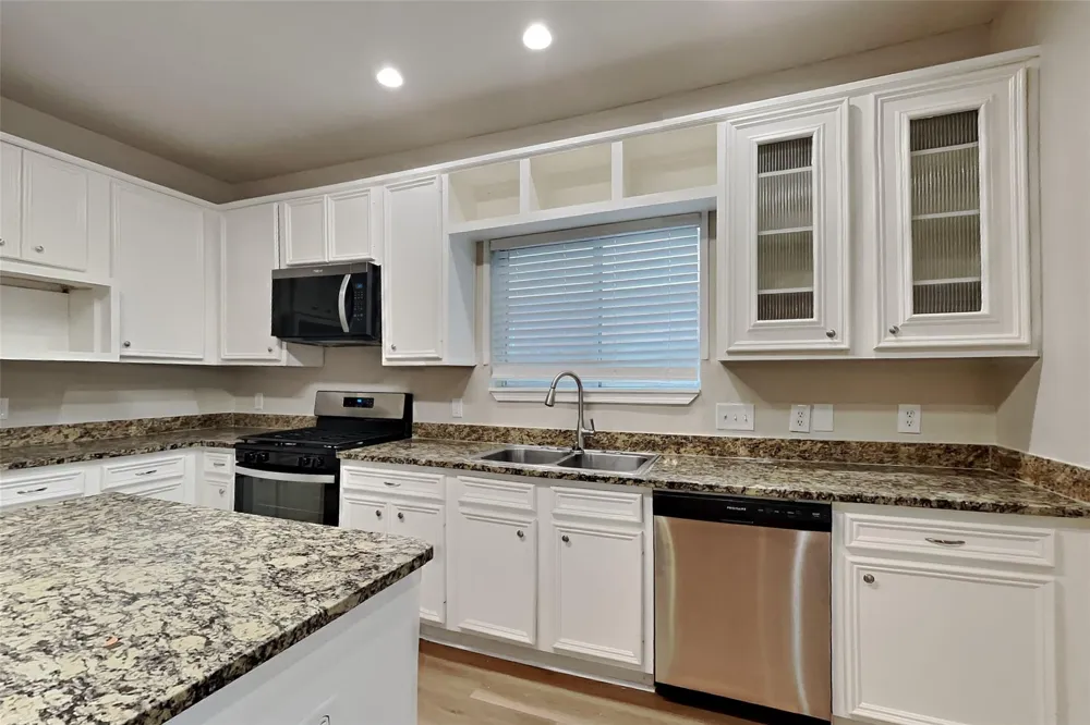 26871 Castlecliff Lane Kingwood, TX 77339