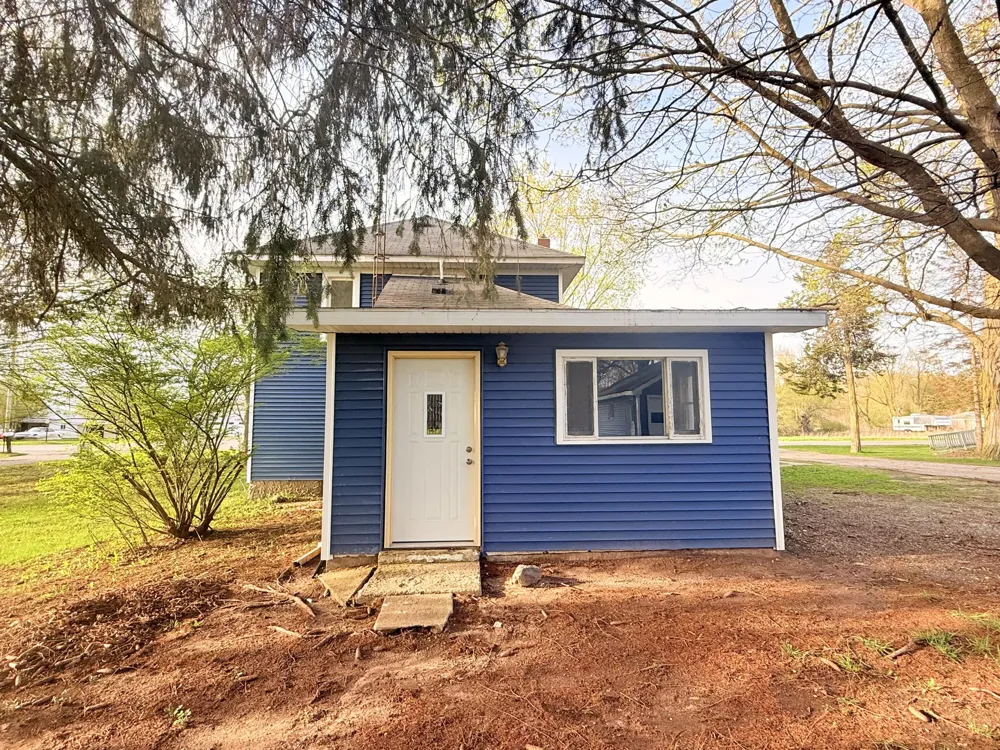 2249 E Montgomery Road Hillsdale, MI 49242