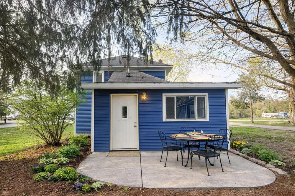 2249 E Montgomery Road Hillsdale, MI 49242