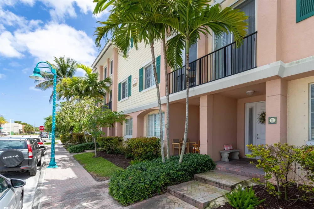 260 NE 3rd Street #4-D Delray Beach, FL 33444