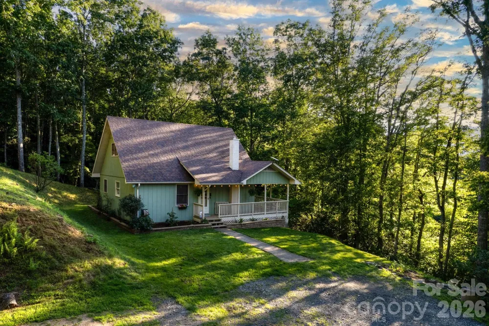 426 Meadowood Lane Burnsville, NC 28714