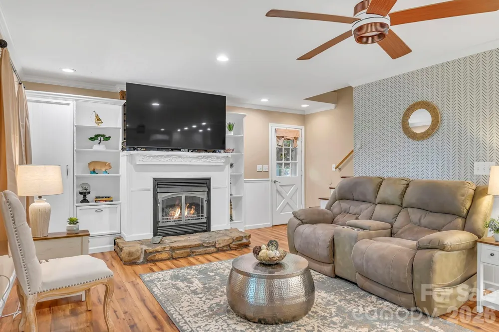 426 Meadowood Lane Burnsville, NC 28714