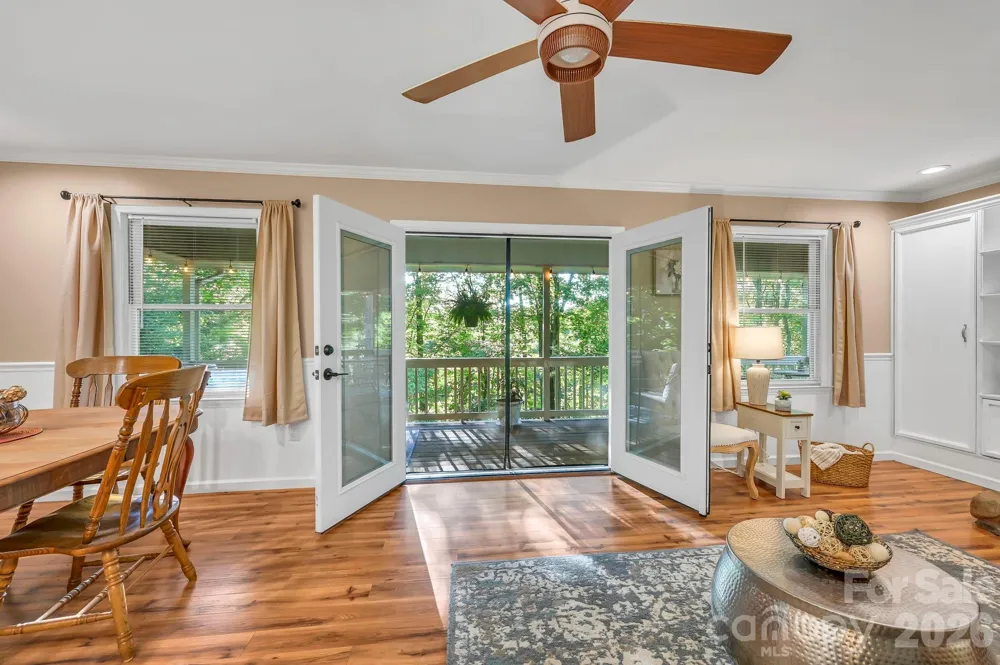426 Meadowood Lane Burnsville, NC 28714
