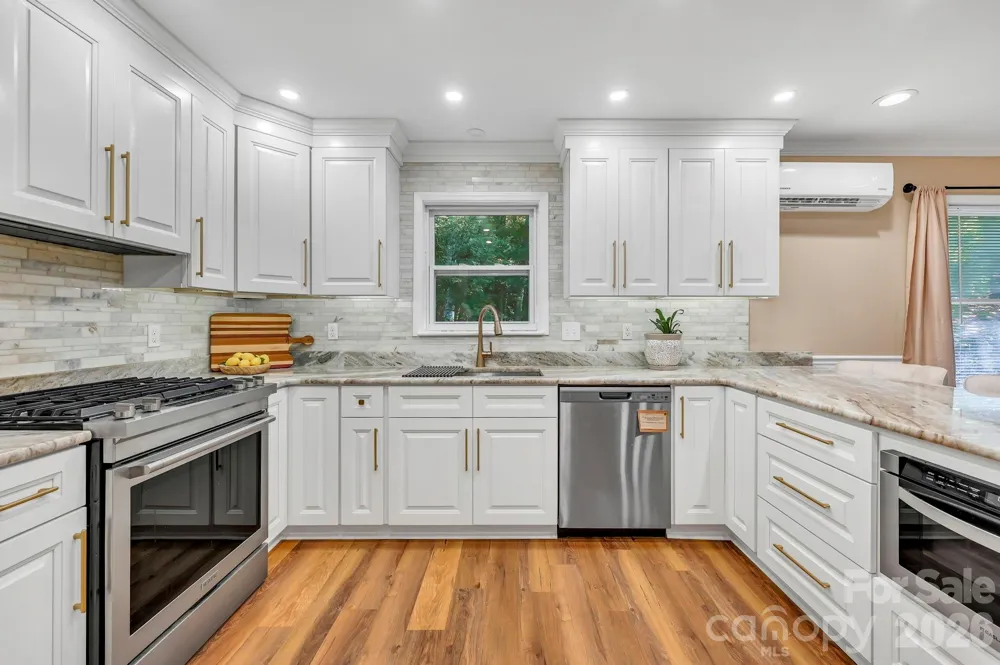 426 Meadowood Lane Burnsville, NC 28714