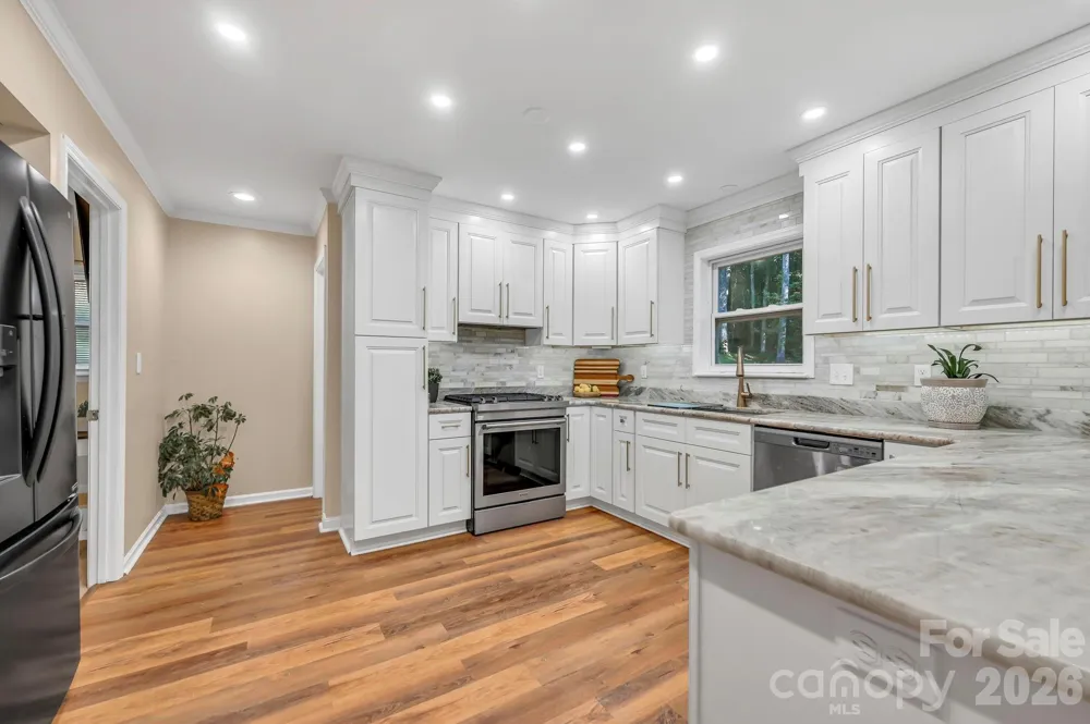 426 Meadowood Lane Burnsville, NC 28714