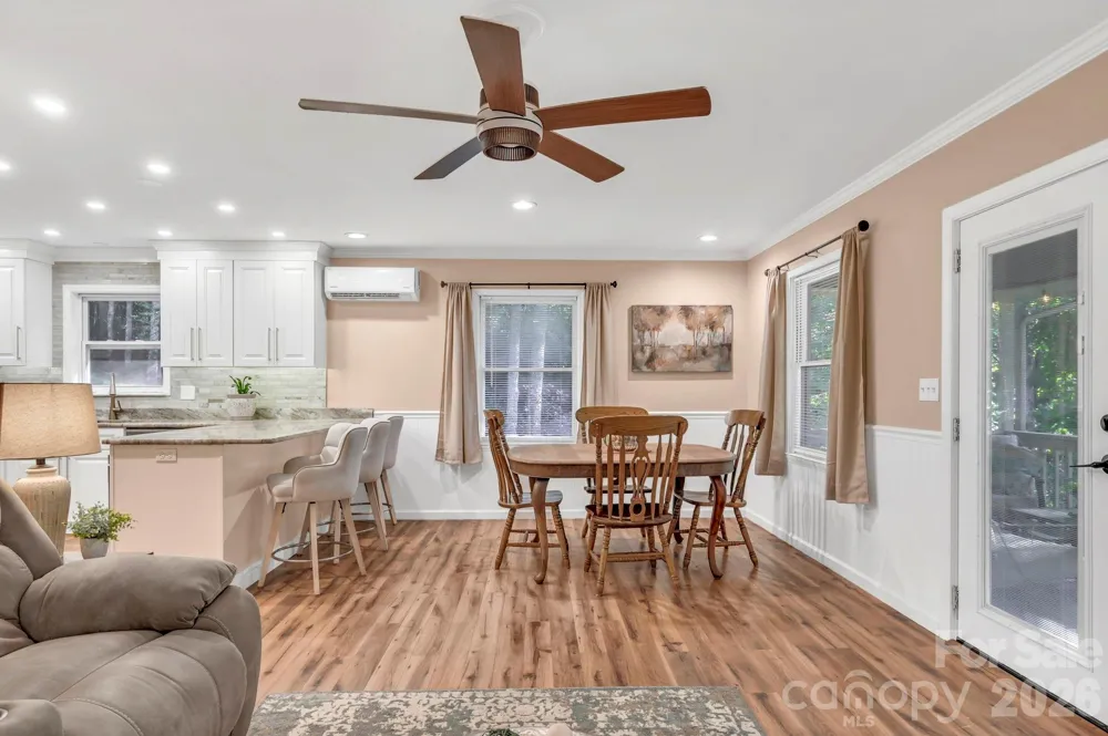 426 Meadowood Lane Burnsville, NC 28714