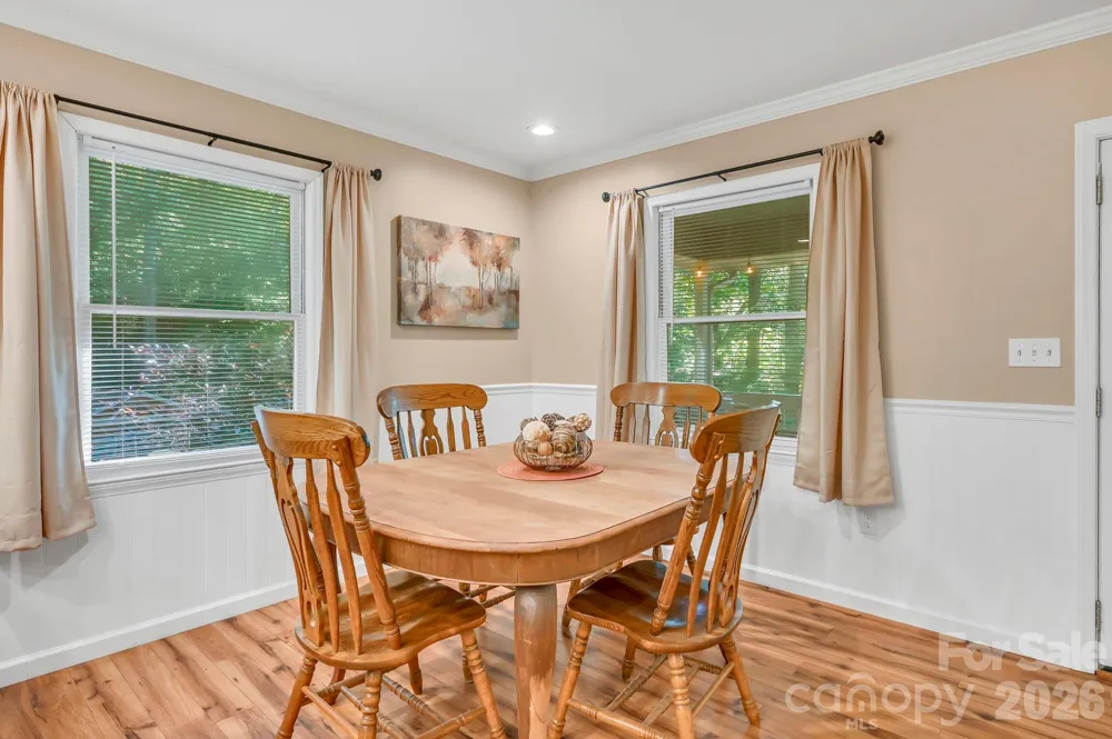426 Meadowood Lane Burnsville, NC 28714