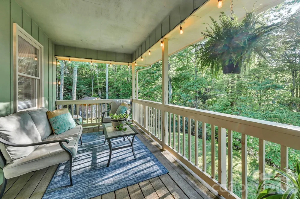 426 Meadowood Lane Burnsville, NC 28714