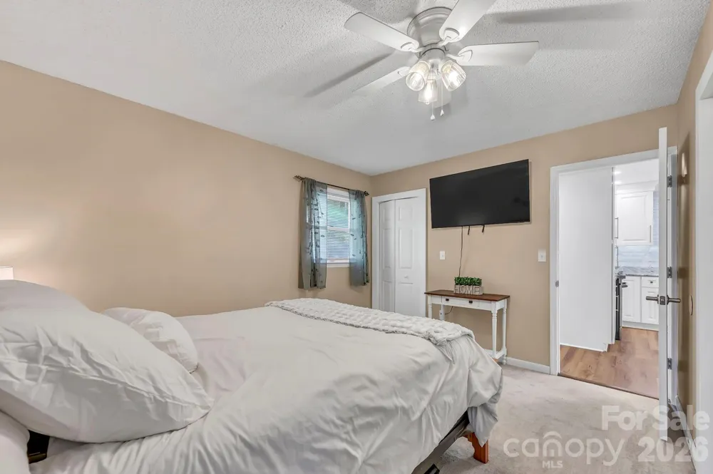 426 Meadowood Lane Burnsville, NC 28714