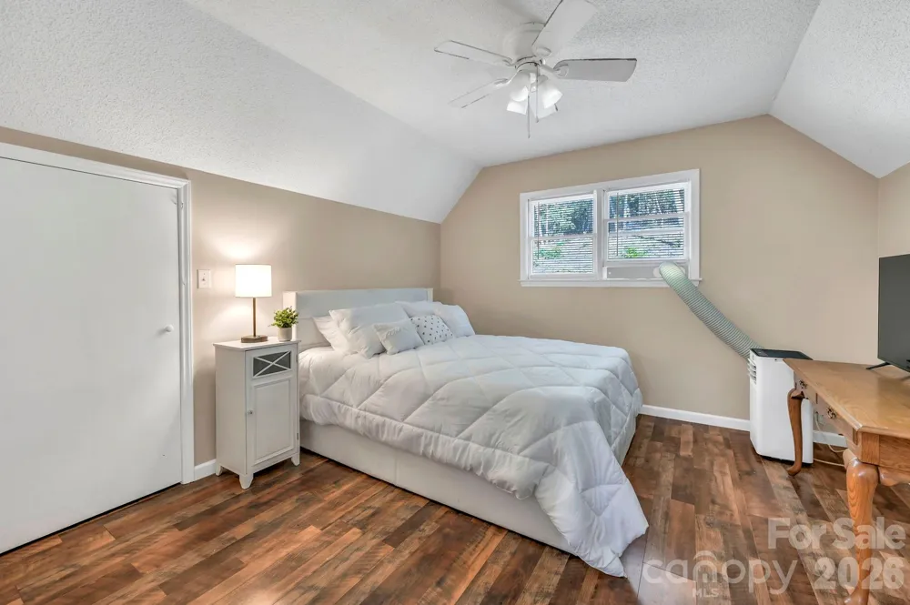 426 Meadowood Lane Burnsville, NC 28714