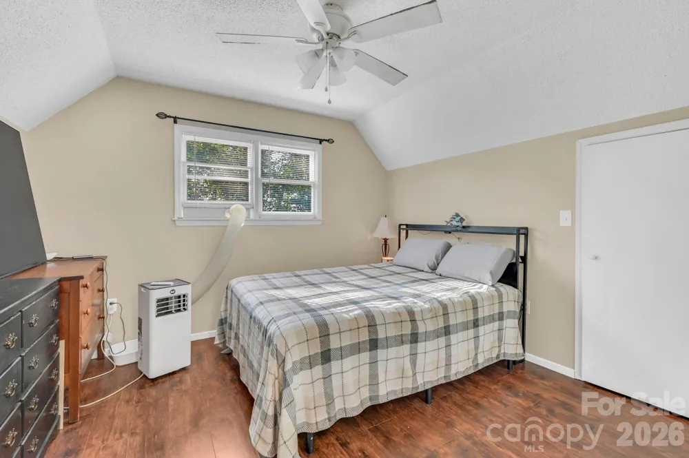 426 Meadowood Lane Burnsville, NC 28714