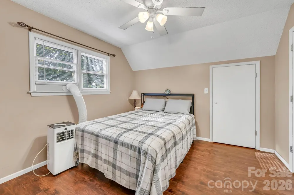 426 Meadowood Lane Burnsville, NC 28714
