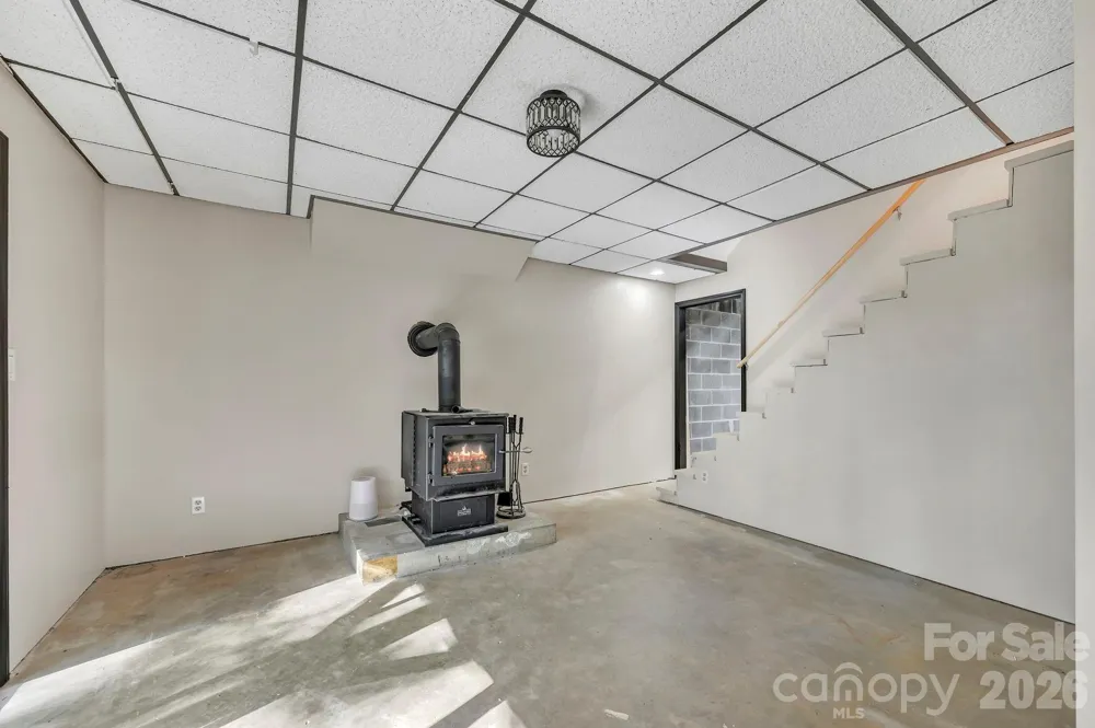 426 Meadowood Lane Burnsville, NC 28714