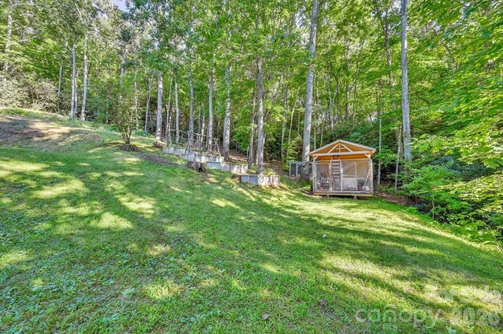 426 Meadowood Lane Burnsville, NC 28714